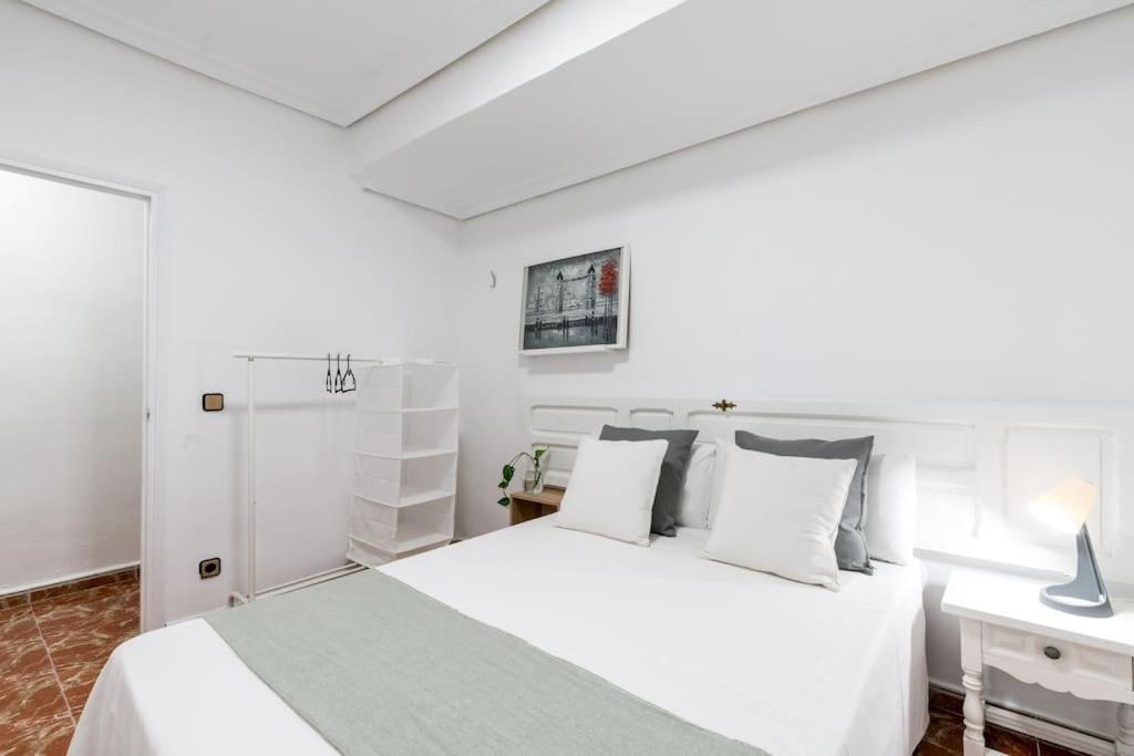 Santa Justa Urban Apartment Sevilla Kültér fotó